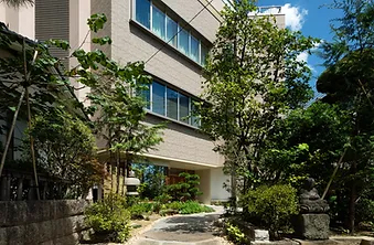 薬寺院／西側外観